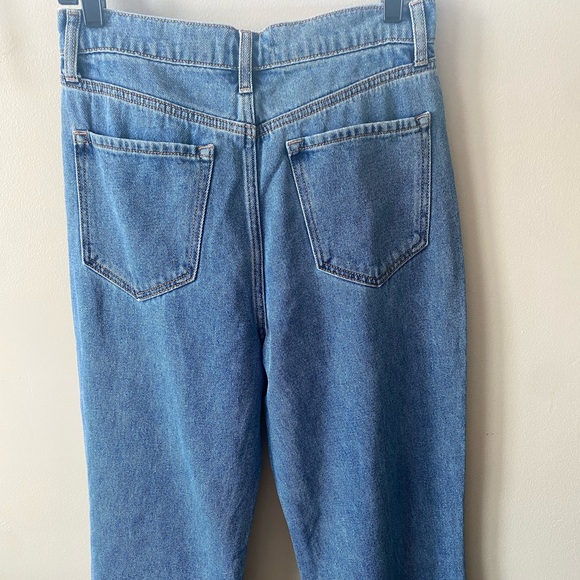 Fashion Nova Distressed jeans - Picture 5 of 5